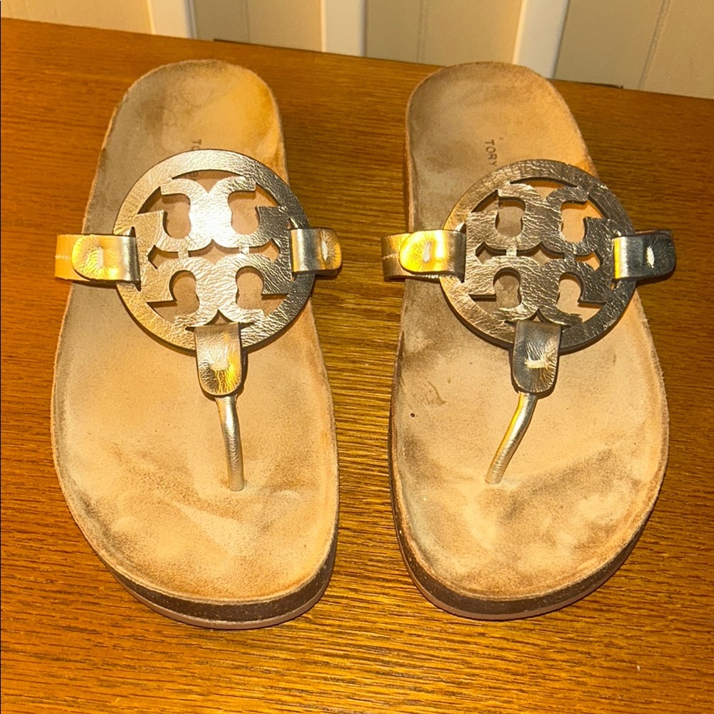 Tory Burch Gold and Tan Sandals with Elegant Design